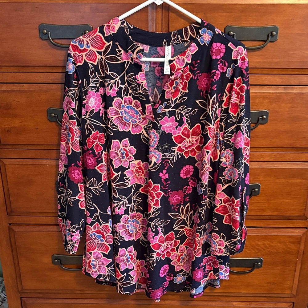Floral Elegance Blouse - Pink and Navy